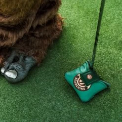 TaylorMade Always Searching -Golf Equipment Store V97224 zoom D4